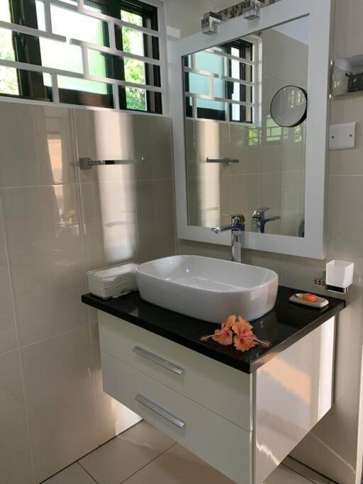 Crystal Seychelles Seaview Ground Floor Apartman *